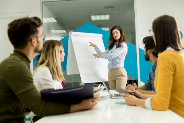 Réunion de collaborateurs