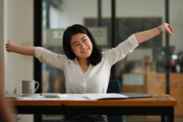 Etirements pour prévenir des TMS au travail